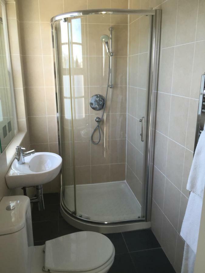 Strandview Beach Apartment Баликасъл Екстериор снимка
