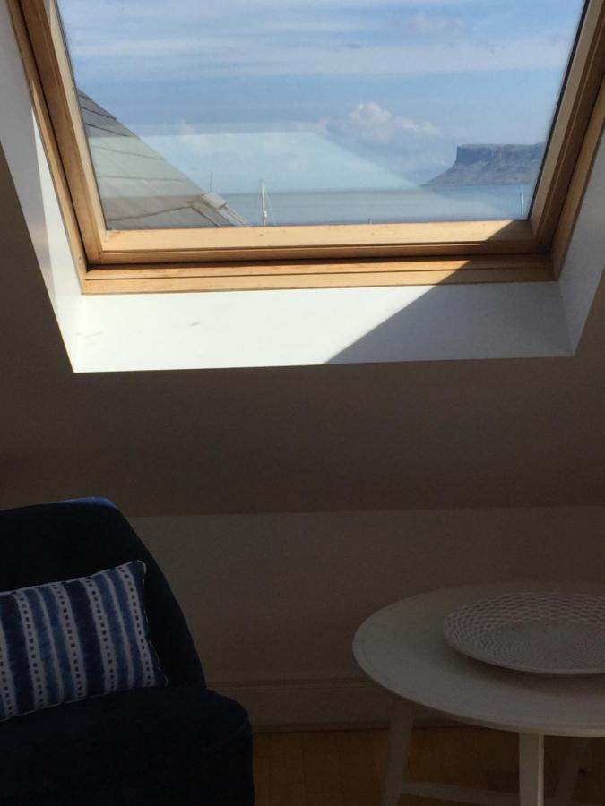 Strandview Beach Apartment Баликасъл Екстериор снимка